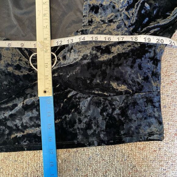 Black Velour Sweetheart Neck Whimsigoth GothLady XXXL Crop Top Built In Bra Soft - Picture 2 of 9